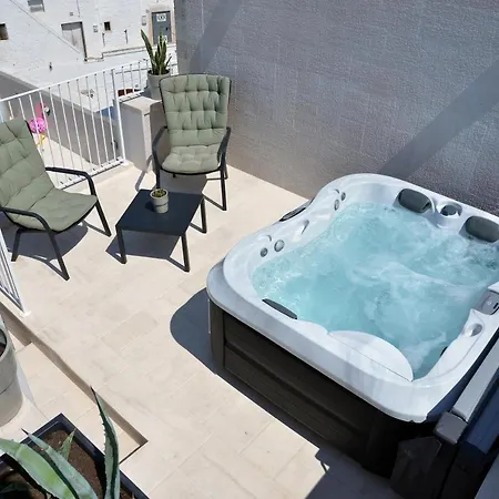 Attico Cinquantasei צ'יסטרנינו